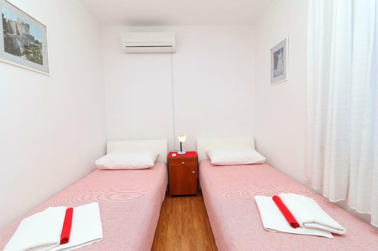 Guest House Franica & Pero Lobrovic Slano Buitenkant foto